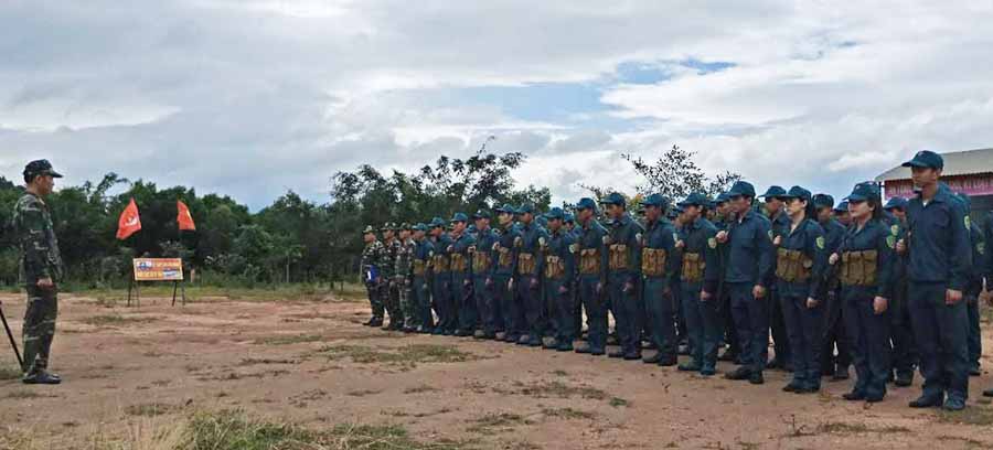 Lễ thành lập Trung đội Dân quân cơ động huyện Mang Yang