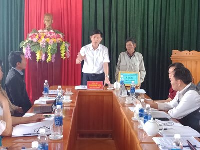 Bí thư huyện ủy thăm và làm việc tại xã Kon Chiêng