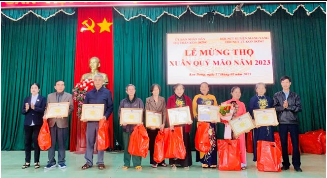 Hội NCT thị trấn Kon Downg tổ chức Lễ mừng thọ xuân Qúy Mão năm 2023