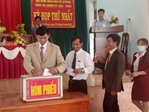 Kỳ họp thứ nhất Hội đồng nhân dân xã Lơ Pang khóa XIII, nhiệm kỳ 20...