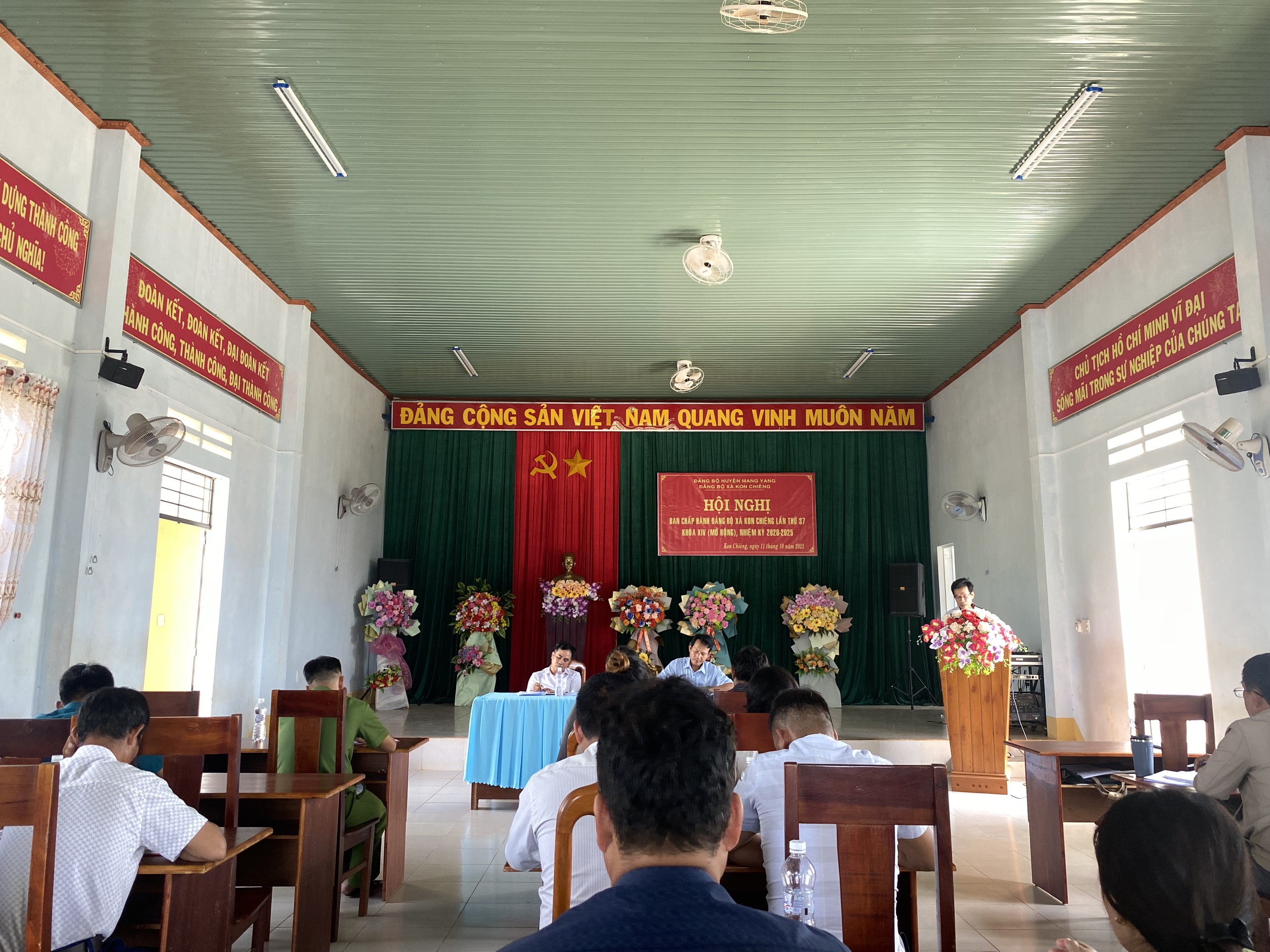 Hội nghị Ban Chấp hành Đảng bộ xã Kon Chiêng lần thứ 37 Khóa XIV (M...